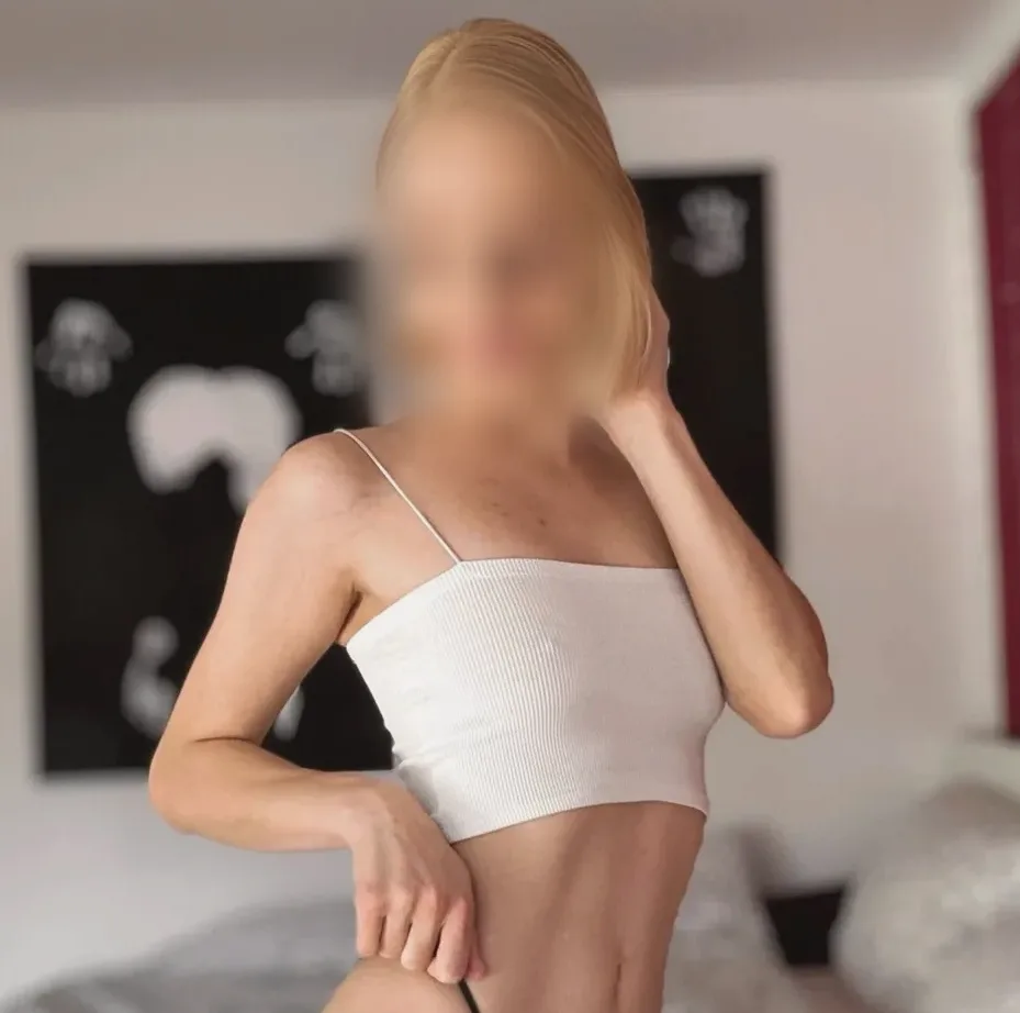 Annika, 30