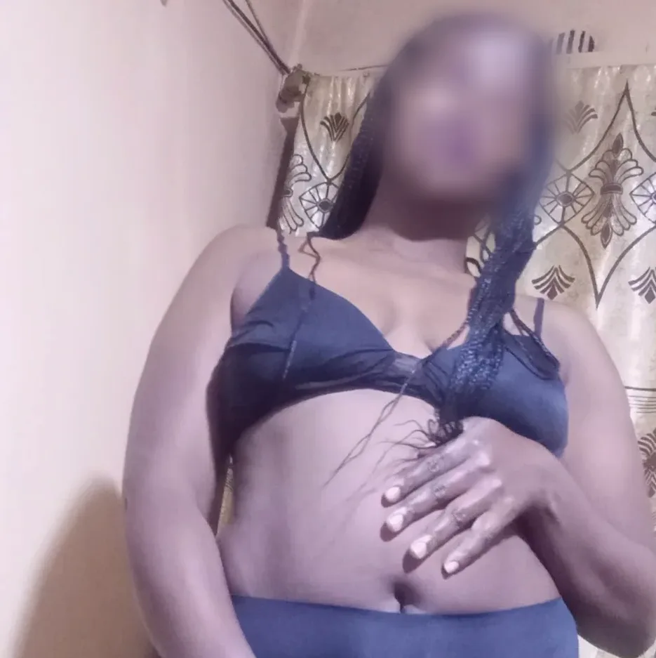 Dilara, 32